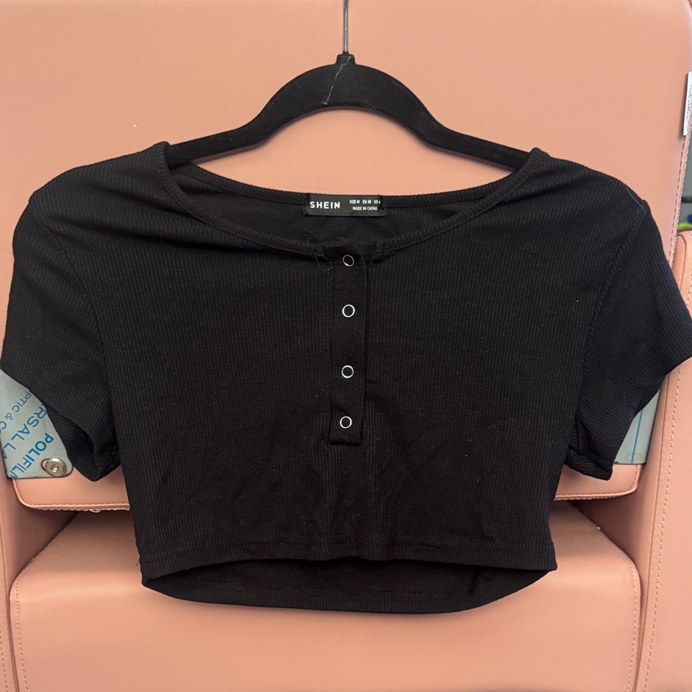 SHEIN Black Buttoned Crop Top